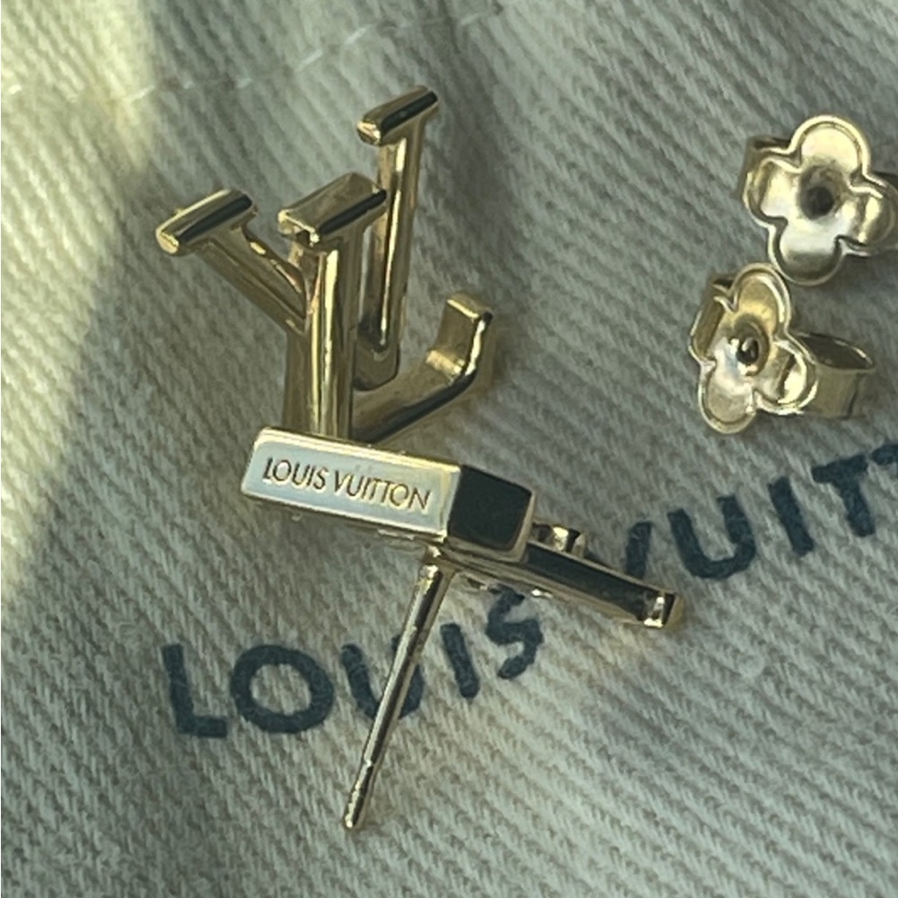 LOUIS VUITTON EARRINGS